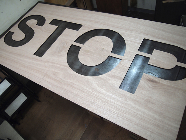 大きなステンシルプレート(1)ベニヤ板レーザー加工